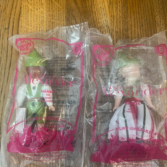 Madame Alexander Miniature Dolls collab. With McDonald’s. NWT 2010 - Picture 4 of 11
